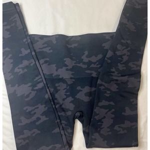 Spanx Look At Me Now High Waisted‎ Seamless Tight Leggings Size Medium Camo